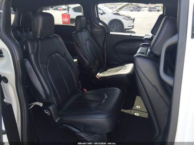 Chrysler Pacifica Touring L Plus