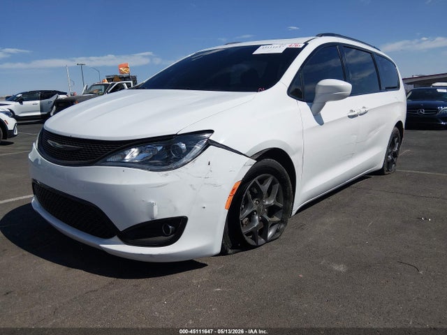 Chrysler Pacifica Touring L Plus
