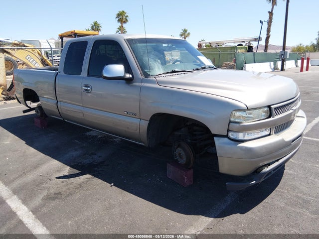 Salvage Chevrolet Silverado 1500 Image