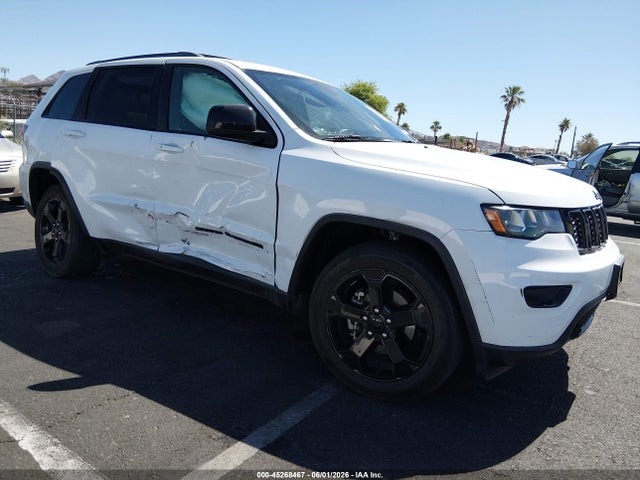 Salvage Jeep Grand Cherokee Image