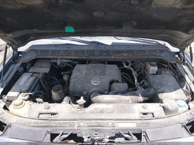 Nissan Titan Se