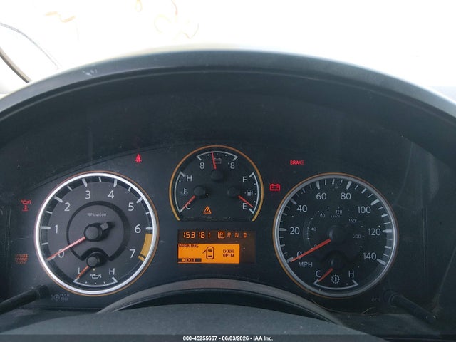 Nissan Titan Se