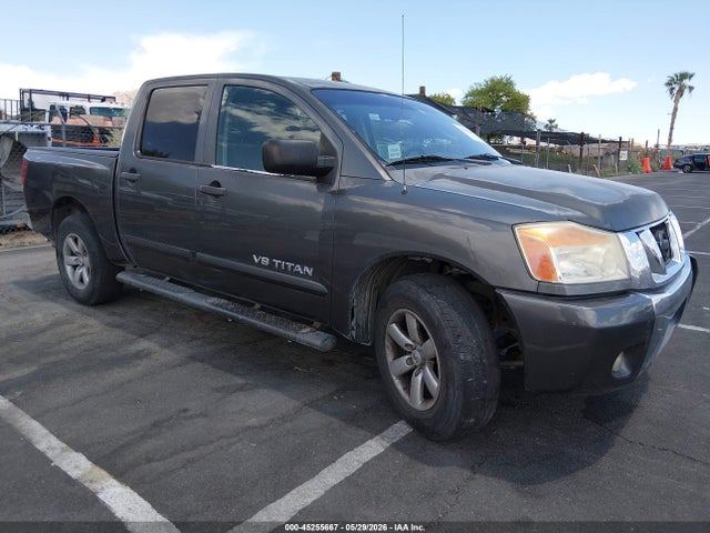 Salvage Nissan Titan Image