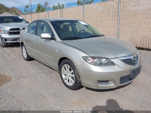 Salvage Mazda Mazda3 Image