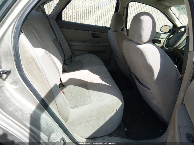 Ford Taurus Se