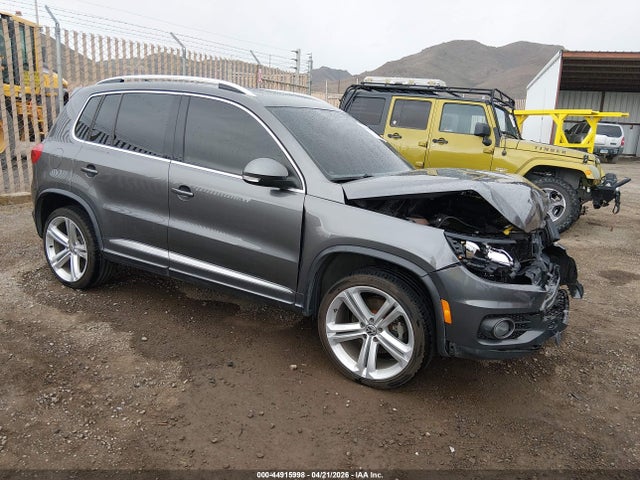 Salvage Volkswagen Tiguan Image