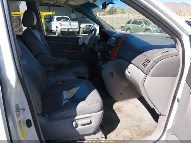 Toyota Sienna Xle