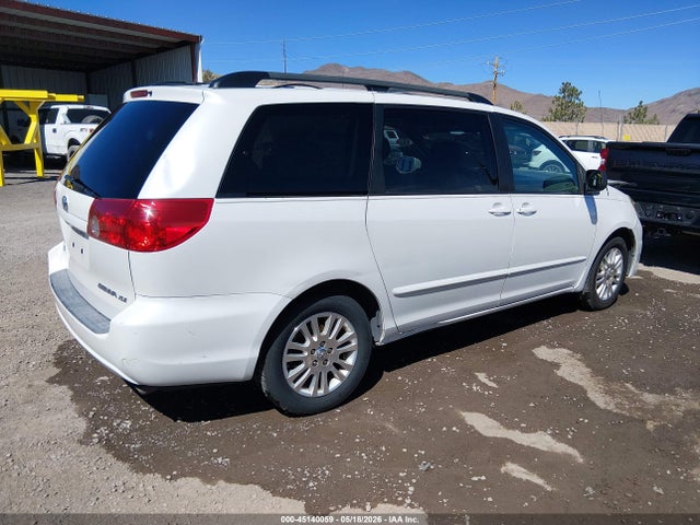 Toyota Sienna Xle