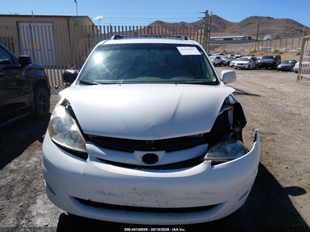 Toyota Sienna Xle