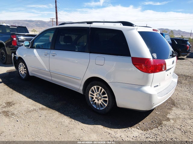 Toyota Sienna Xle