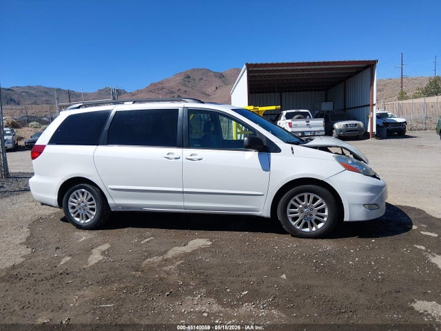 Toyota Sienna Xle