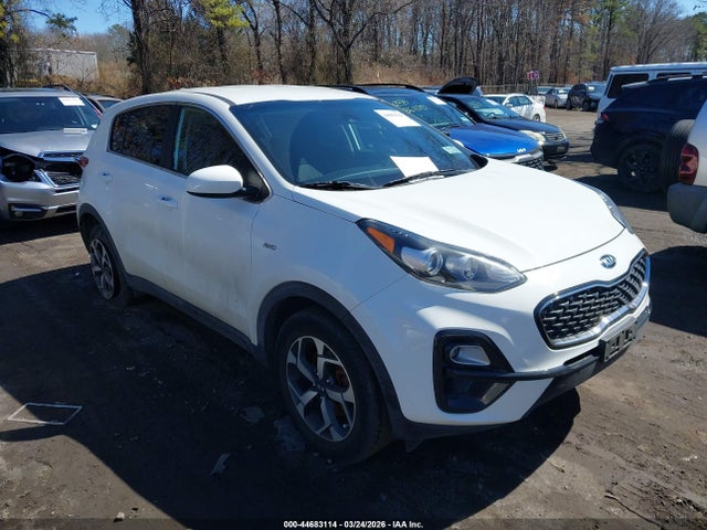 Salvage Kia Sportage Image