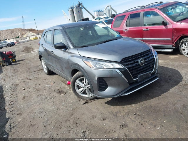 Salvage Nissan Kicks Image