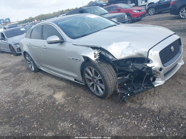 Salvage Jaguar XJ Image