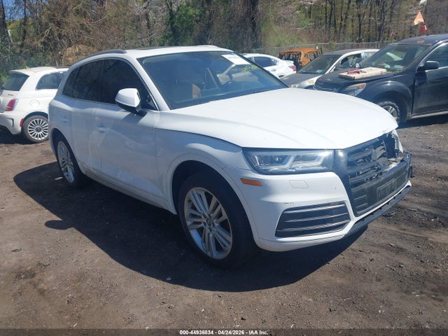 Salvage Audi Q5 Image