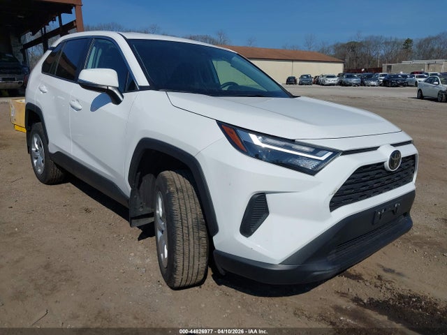Salvage Toyota RAV4 Image