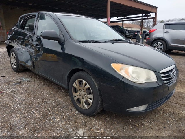 Salvage Hyundai ELANTRA Image