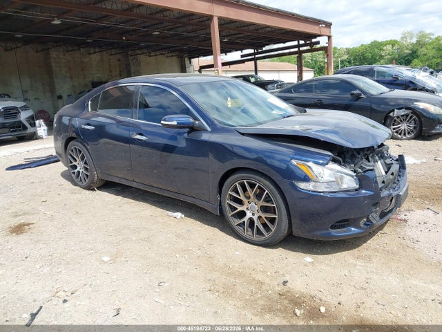 Salvage Nissan Maxima Image