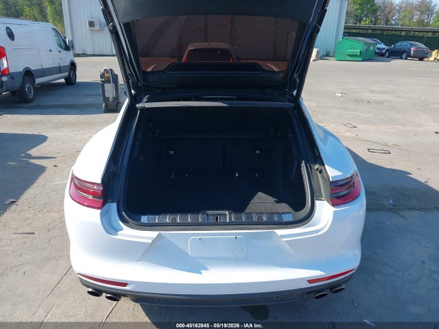Porsche Panamera 4s