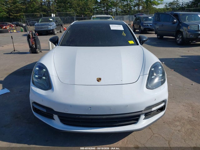 Porsche Panamera 4s