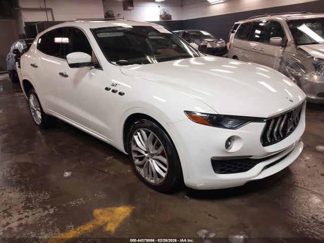Salvage Maserati Levante Image