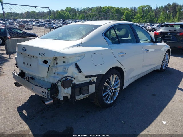 INFINITI Q50 3.0t Luxe
