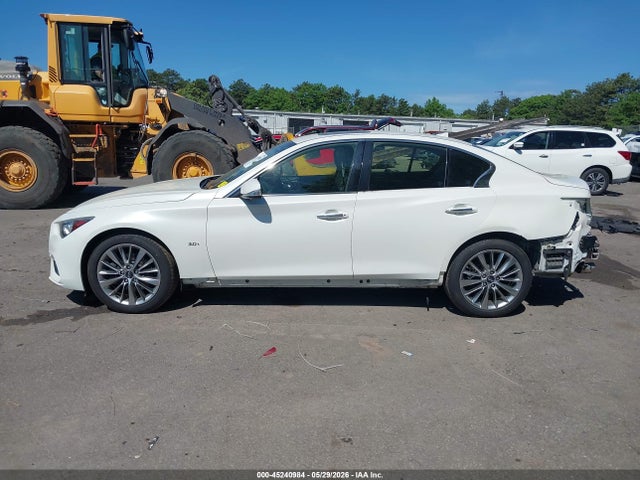 INFINITI Q50 3.0t Luxe