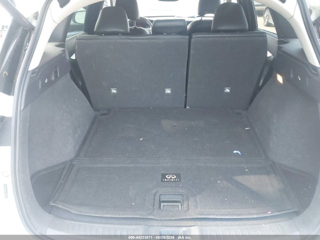INFINITI Qx Luxe