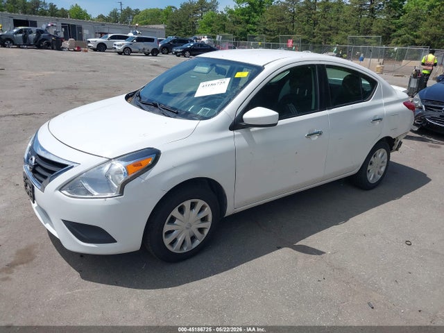 Nissan Versa