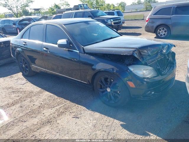 Salvage Mercedes-Benz C-Class Image