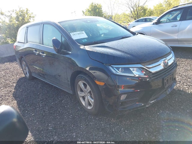 Salvage Honda Odyssey Image