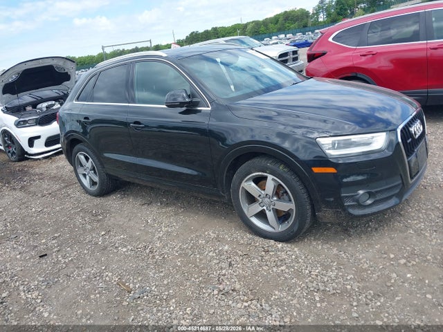 Salvage Audi Q3 Image