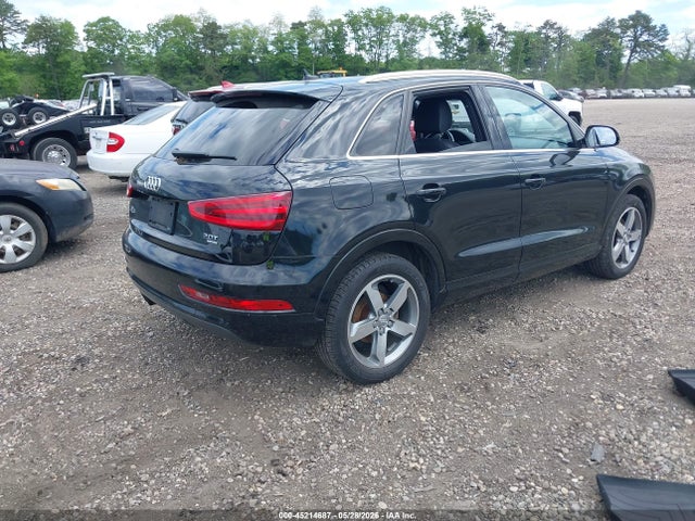 Audi Q3 2.0t Premium Plus