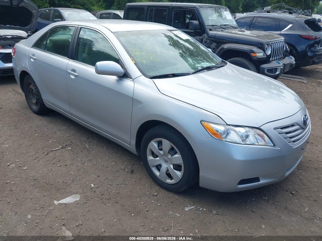 Salvage Toyota Camry Image