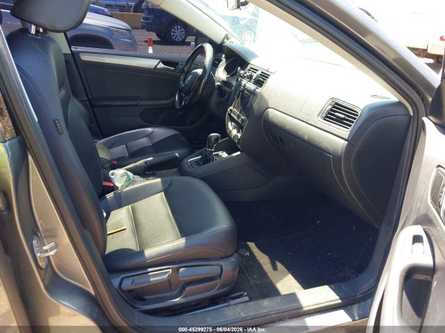 Volkswagen Jetta 1.4t Se