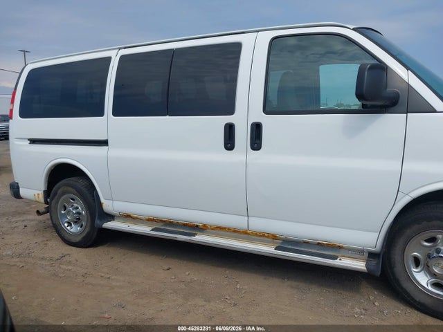 Chevrolet Express Lt