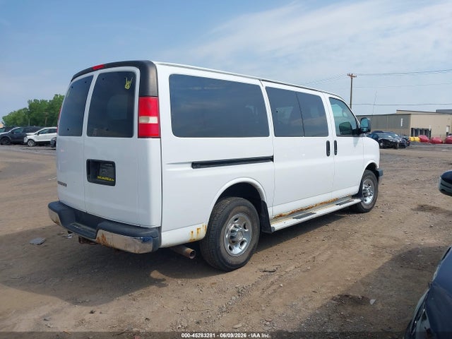 Chevrolet Express Lt