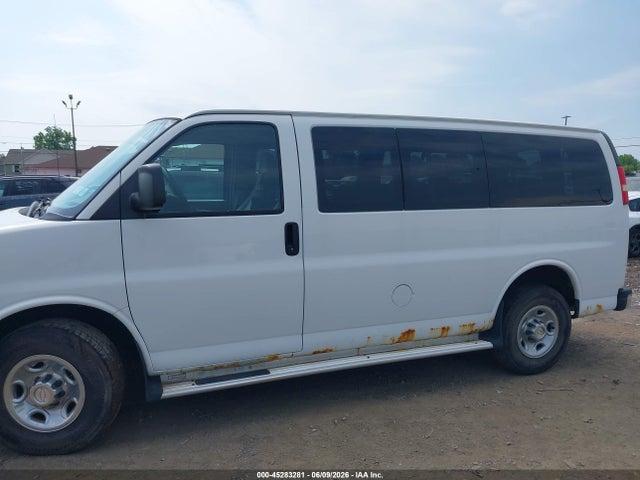 Chevrolet Express Lt