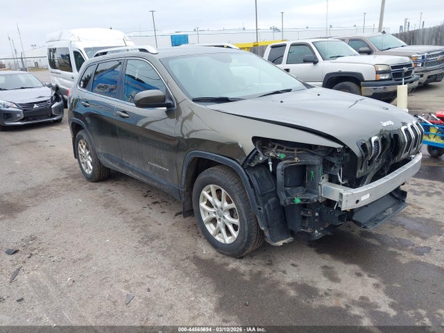 Salvage Jeep Cherokee Image