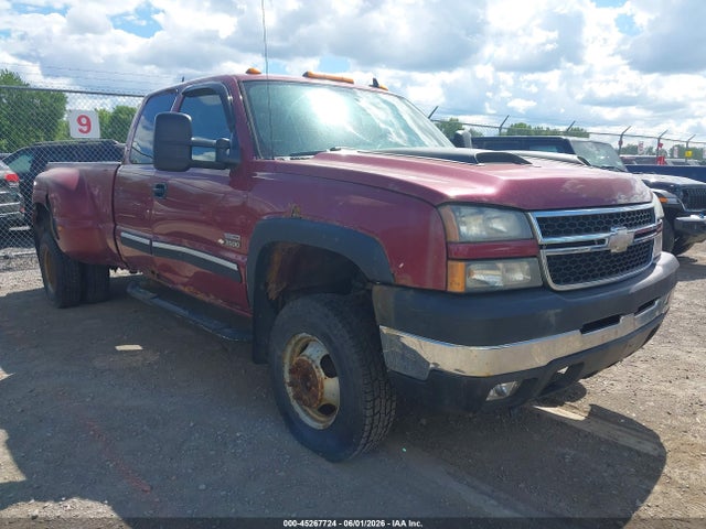 Salvage Chevrolet Silverado 3500 Image