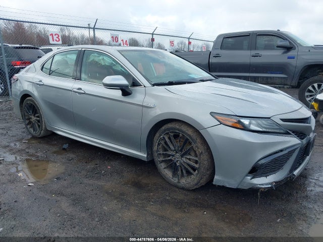 Salvage Toyota Camry Image
