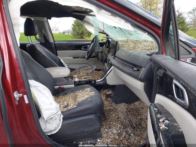 Kia Carnival Ex