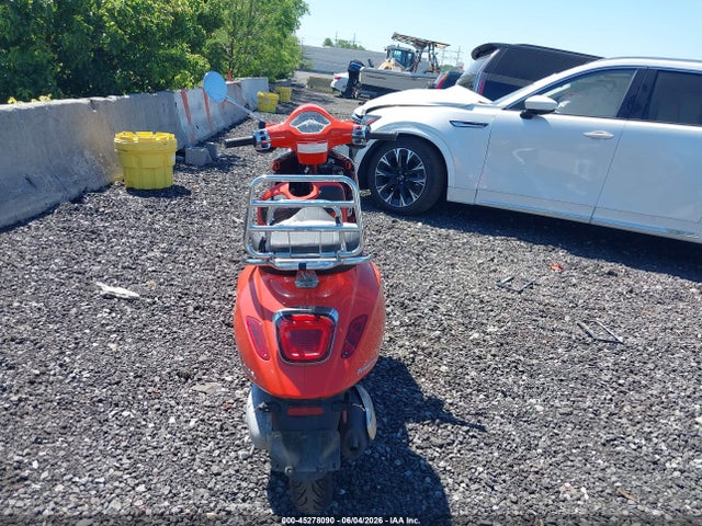 Vespa Primavera Sprint 150