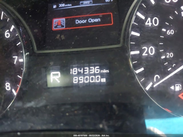 Nissan Pathfinder S