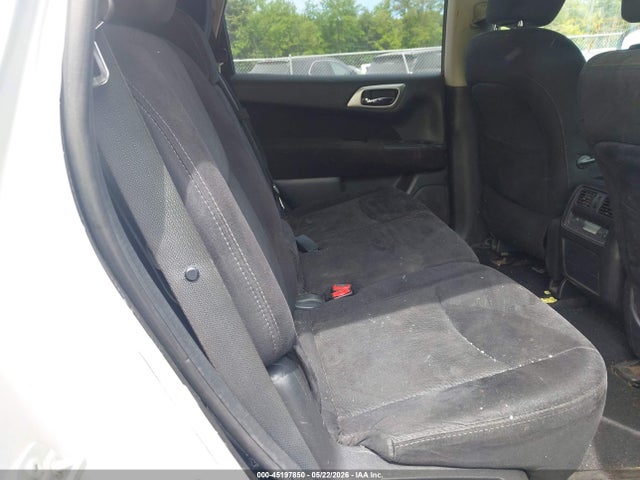Nissan Pathfinder S
