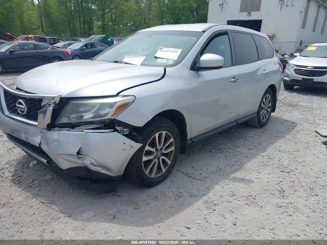 Nissan Pathfinder S