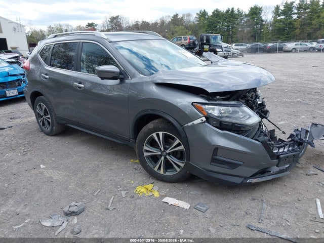 Salvage Nissan Rogue Image