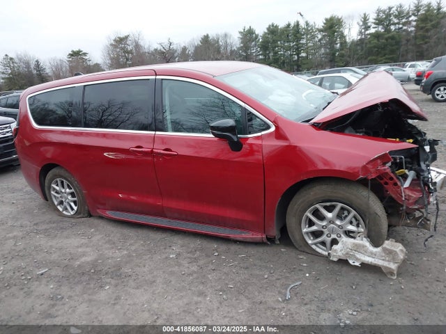 Chrysler Pacifica Touring L