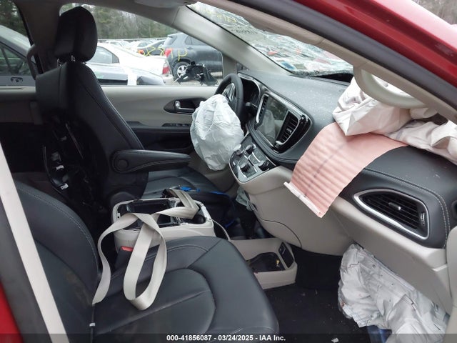 Chrysler Pacifica Touring L