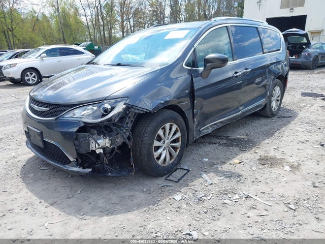 Chrysler Pacifica Touring L Plus